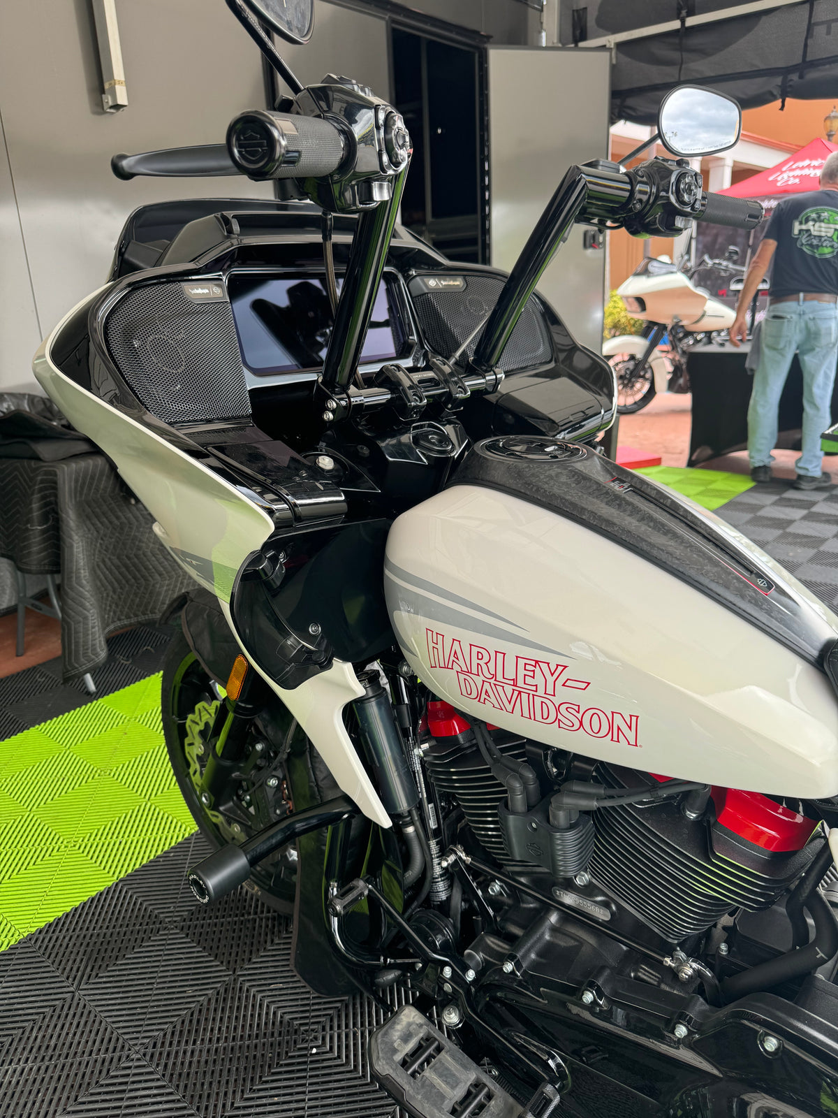 Pathfinder for '24-'26 Road Glide | Harley Handlebars