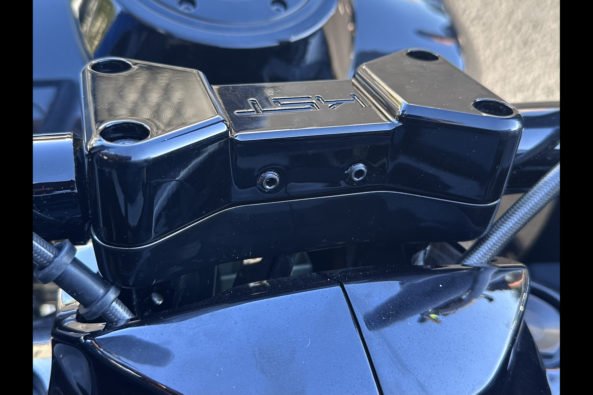 Krazy Klamp for '24-'26 Road Glide